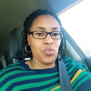 Meet your Posher, Yolanda